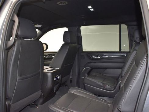 Used 2022 GMC Yukon XL Denali image 10