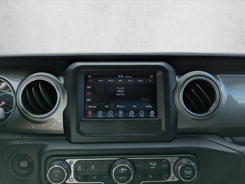 Used 2021 Jeep Wrangler Unlimited Sahara w/ Cold Weather Group image 13