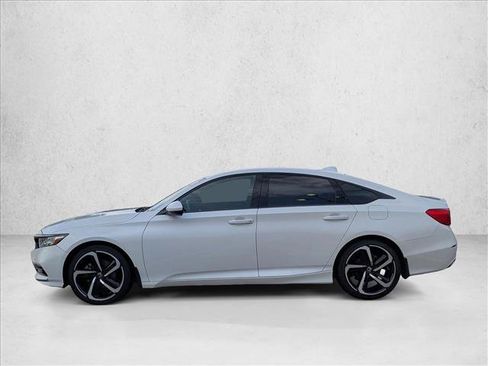 Used 2018 Honda Accord Sport image 9