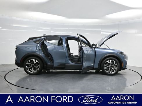 Used 2024 Ford Mustang Mach-E Select image 4