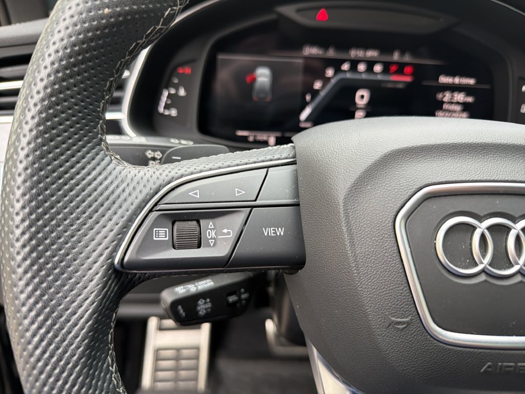 Used 2023 Audi SQ7 Premium Plus AWD/4WD image 11