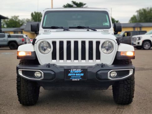 Used 2018 Jeep Wrangler Unlimited Sahara AWD/4WD image 2