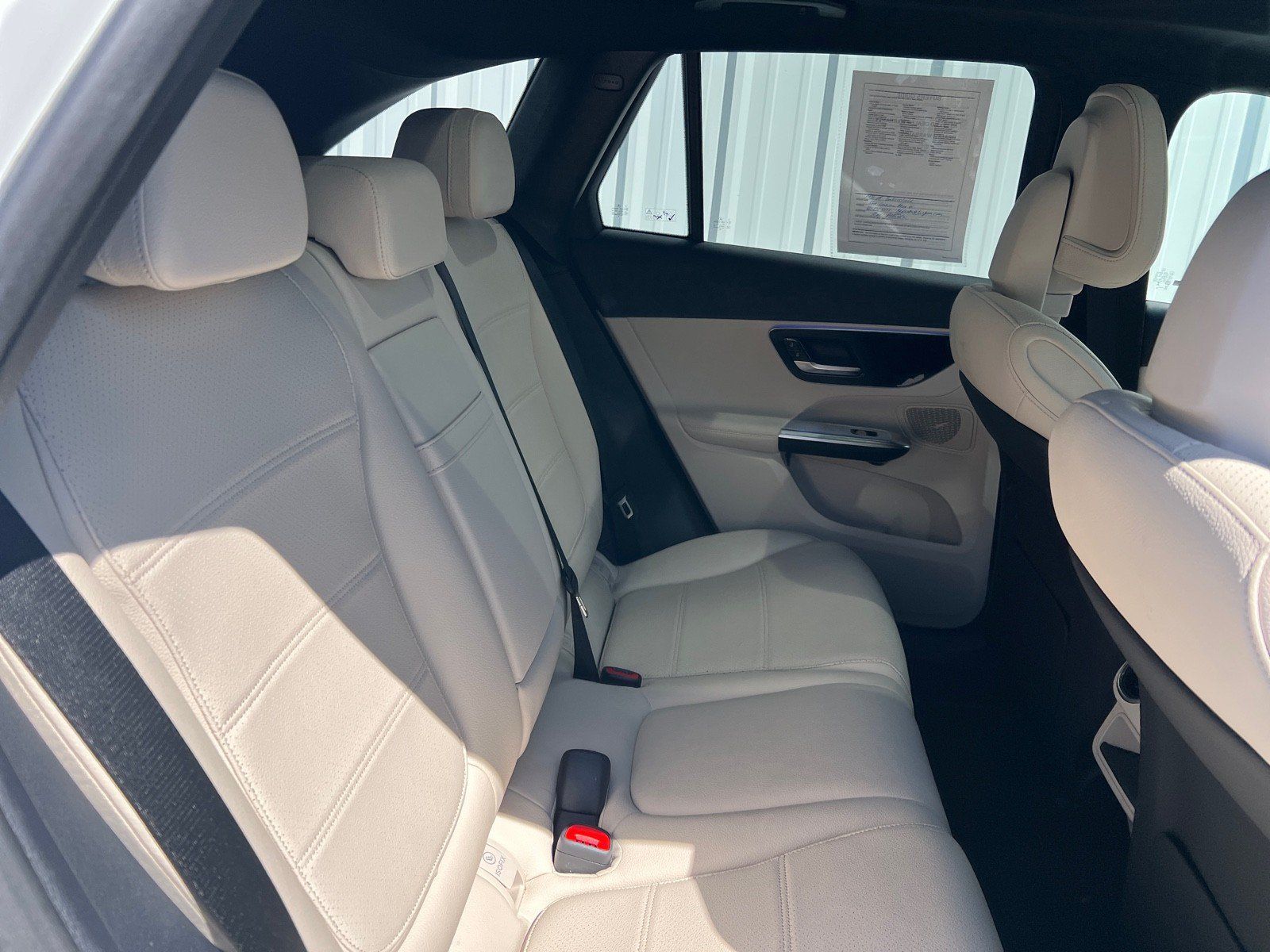 Used 2026 Mercedes-Benz GLC 300 image 23