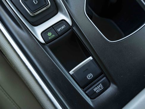 Certified 2018 Honda Accord Touring image 28