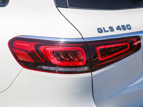 Certified 2023 Mercedes-Benz GLS 450 4MATIC image 8