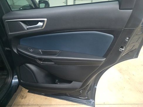 Used 2022 Ford Edge SEL w/ Sport Appearance Package image 7