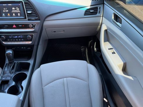 Used 2019 Hyundai Sonata SEL image 15