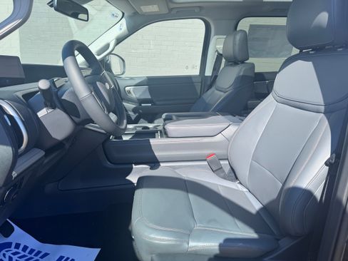 New 2025 Ford Expedition Max Active image 18