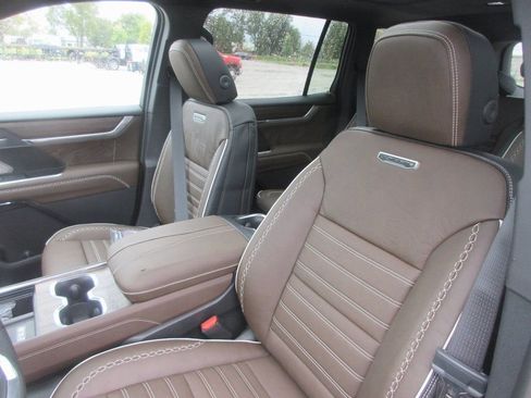 New 2026 GMC Acadia Denali Ultimate FWD image 12
