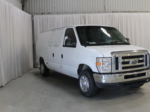 Used 2012 Ford E-150 and Econoline 150 w/ Commercial Cargo Van Pkg RWD image 29
