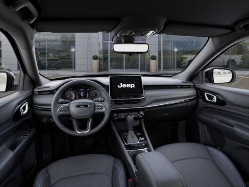Used 2026 Jeep Compass Limited AWD/4WD image 40