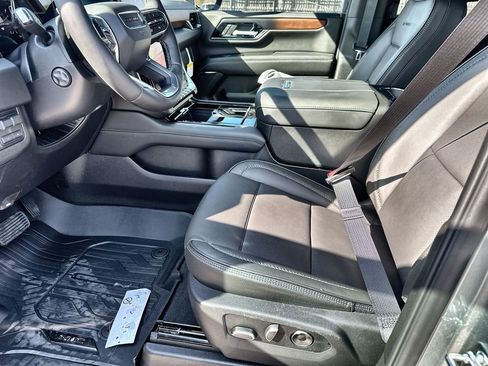 New 2026 GMC Yukon XL Denali w/ Denali Reserve Package AWD/4WD image 24