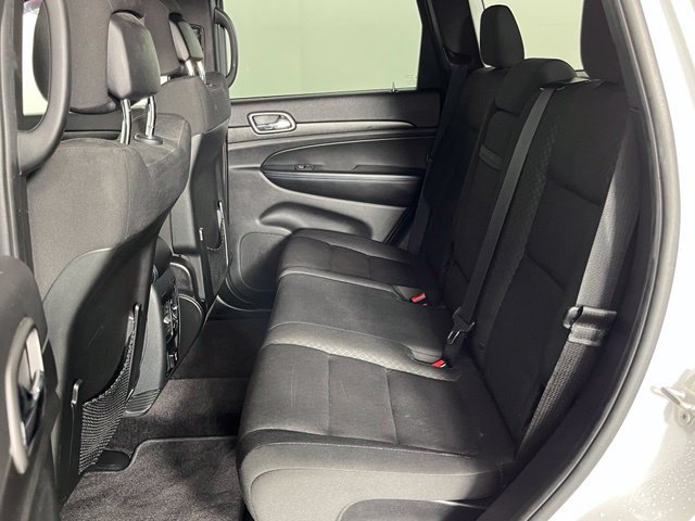 Used 2018 Jeep Grand Cherokee Laredo AWD/4WD image 25