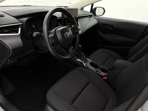 Used 2025 Toyota Corolla LE FWD image 12