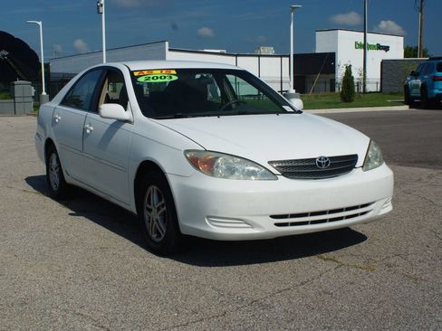 Used 2003 Toyota Camry LE FWD image 2