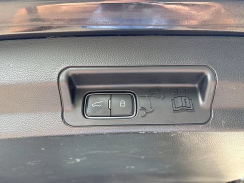 Used 2020 Ford Explorer 4WD image 24