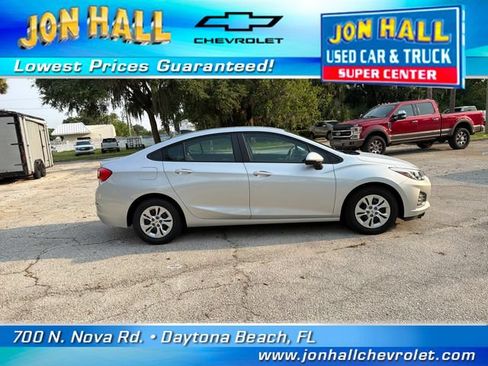Used 2019 Chevrolet Cruze LS FWD image 12