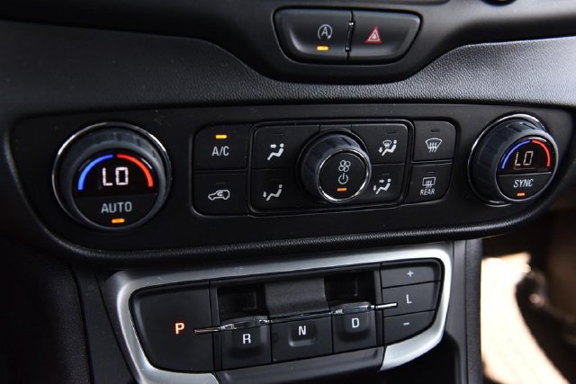 Used 2022 GMC Terrain SLT FWD image 16