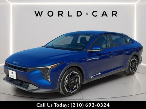 Used 2025 Kia K4 EX image 7