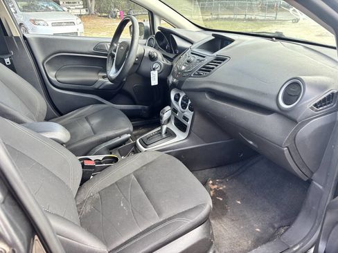 Used 2015 Ford Fiesta SE w/ Comfort Package image 11