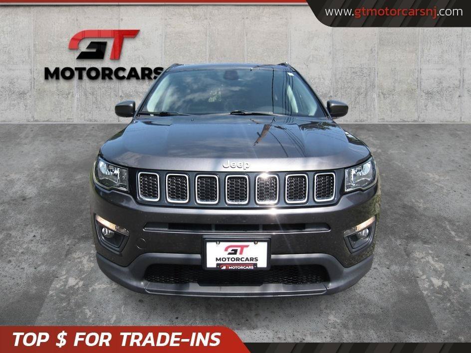 Used 2017 Jeep Compass Latitude w/ Popular Equipment Group AWD/4WD image 2