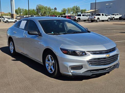Certified 2018 Chevrolet Malibu LS FWD image 7