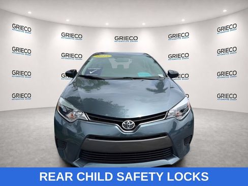 Used 2015 Toyota Corolla LE FWD image 2