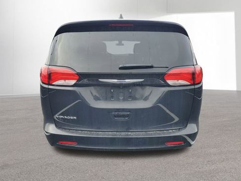 Used 2020 Chrysler Voyager LX w/ Cold Weather Group image 15