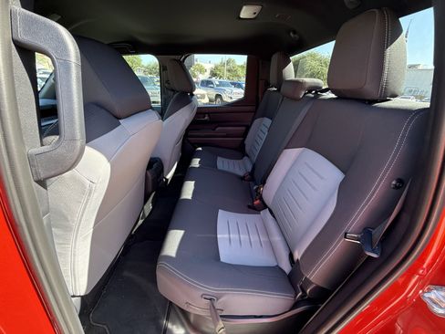 Certified 2026 Toyota Tacoma TRD Off-Road AWD/4WD image 25