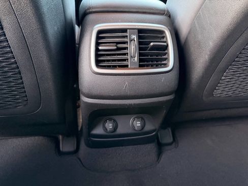 Used 2018 Kia Sorento FWD V6 image 35