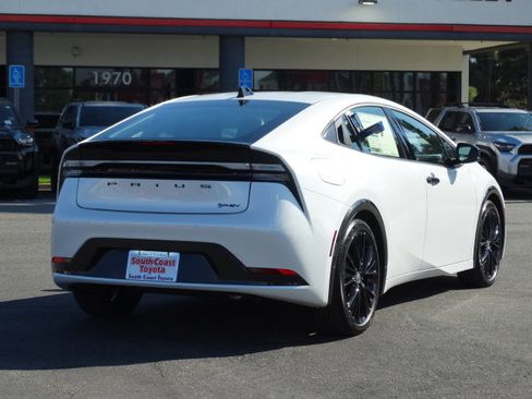 New 2026 Toyota Prius Plug-In Hybrid image 5