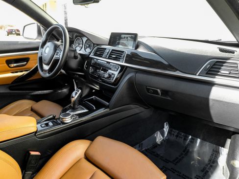 Used 2018 BMW 430i Convertible image 19