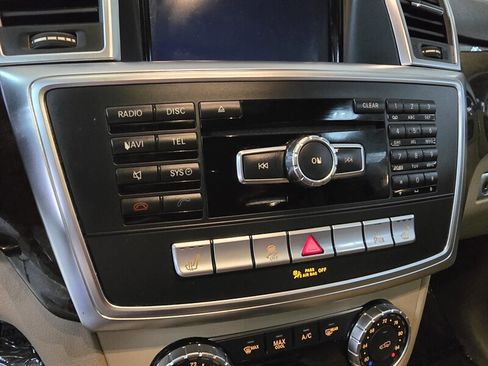 Used 2015 Mercedes-Benz ML 350 2WD w/ Premium 1 Package image 25