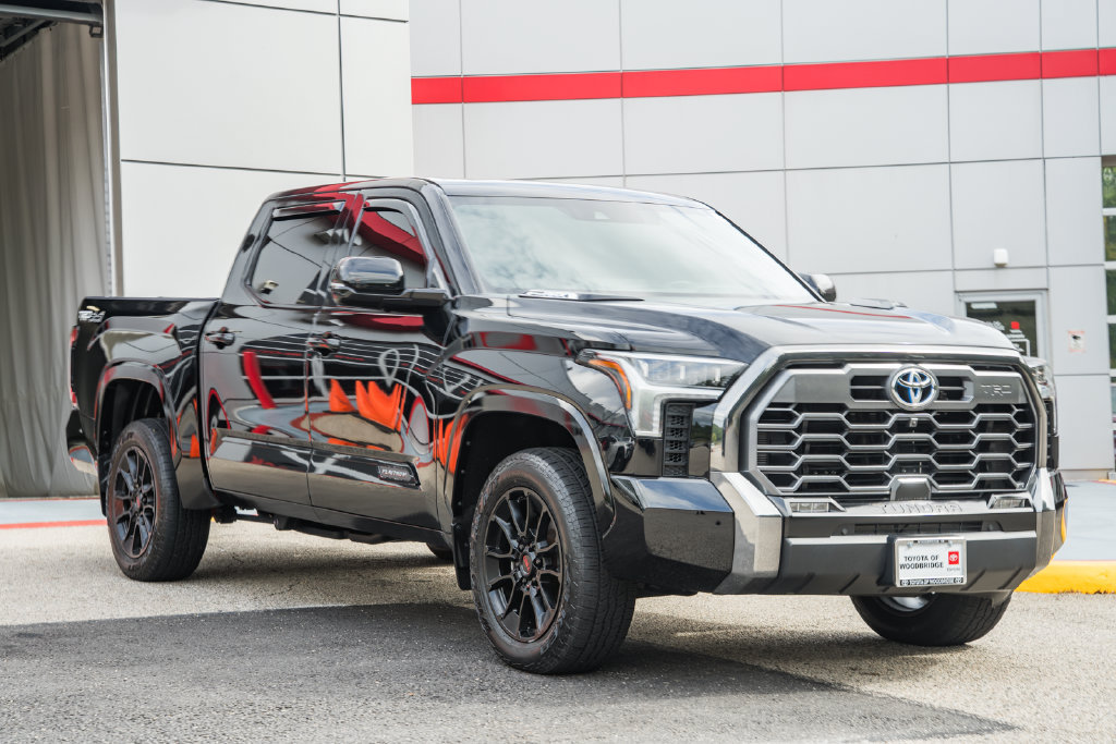 Used 2024 Toyota Tundra Platinum w/ TRD Off-Road Package AWD/4WD image 1