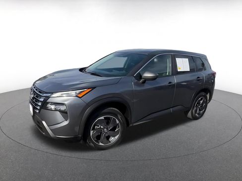 Used 2025 Nissan Rogue SV AWD/4WD image 8