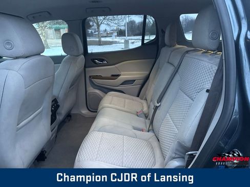 Used 2019 GMC Acadia SLE image 27