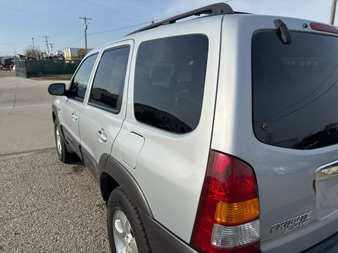 Used 2003 MAZDA Tribute LX image 9