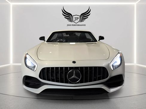 Used 2018 Mercedes-Benz AMG GT Roadster image 4