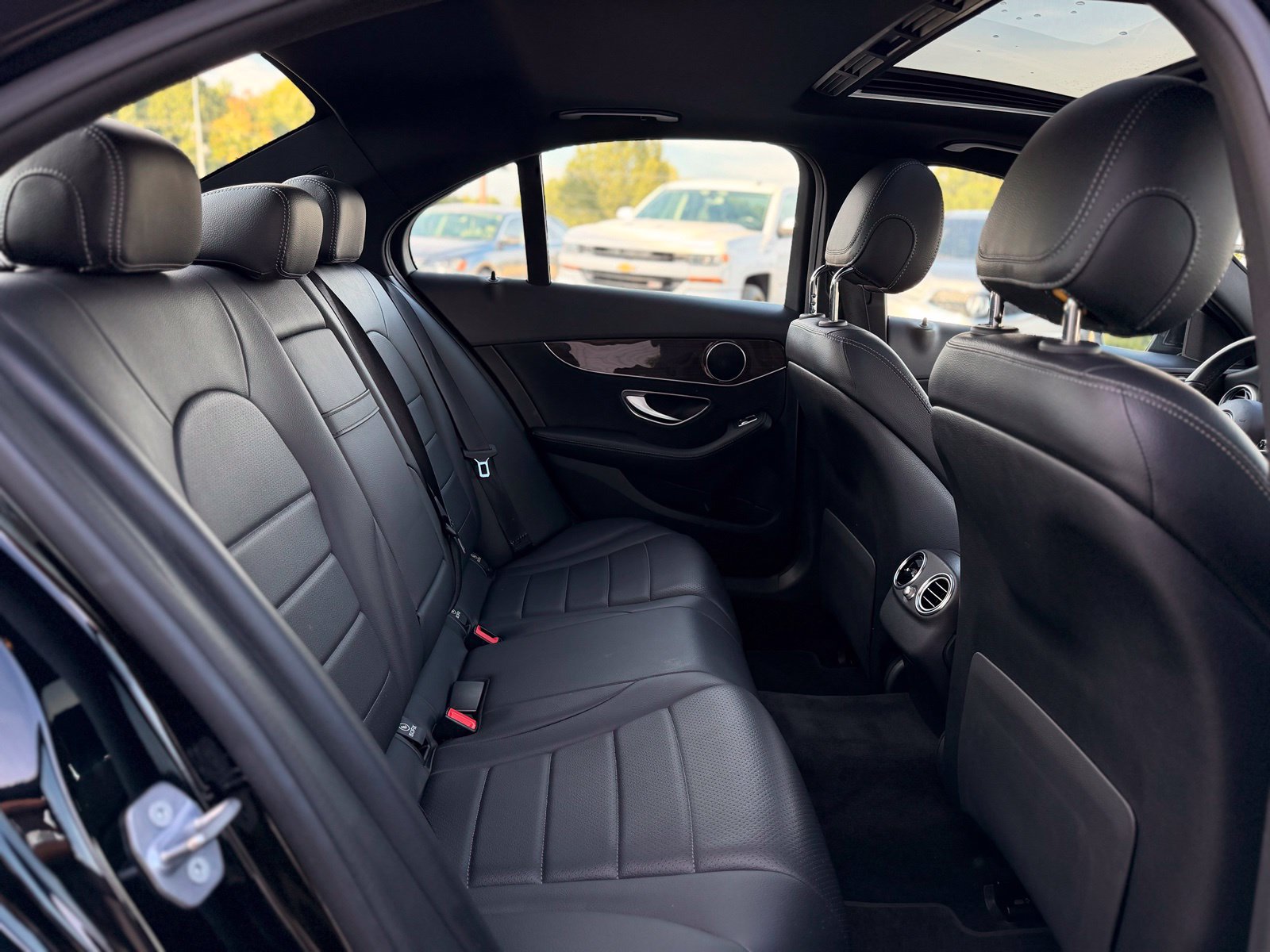 Used 2019 Mercedes-Benz C 300 Sedan image 19