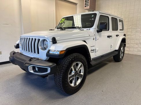 Used 2021 Jeep Wrangler Unlimited Sahara AWD/4WD image 2