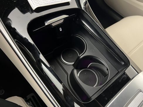 New 2025 Mercedes-Benz GLC 350e 4MATIC image 32