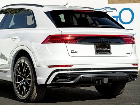 Used 2023 Audi Q8 Prestige AWD/4WD image 11