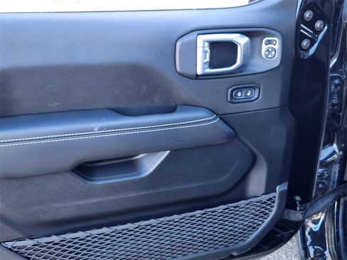 Used 2021 Jeep Wrangler Unlimited Sahara w/ Cold Weather Group image 13