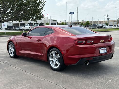 Used 2022 Chevrolet Camaro LT RWD image 3