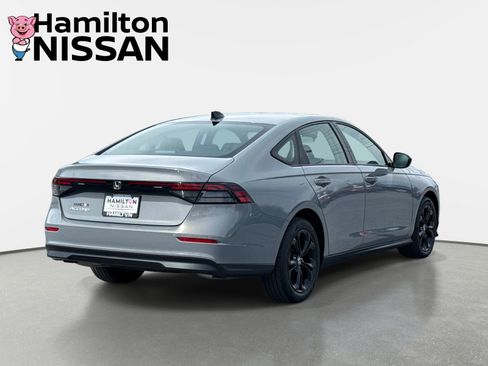 Used 2025 Honda Accord SE image 2