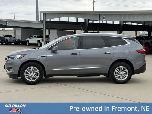 Used 2021 Buick Enclave Essence w/ Sound and Sites Package image 8