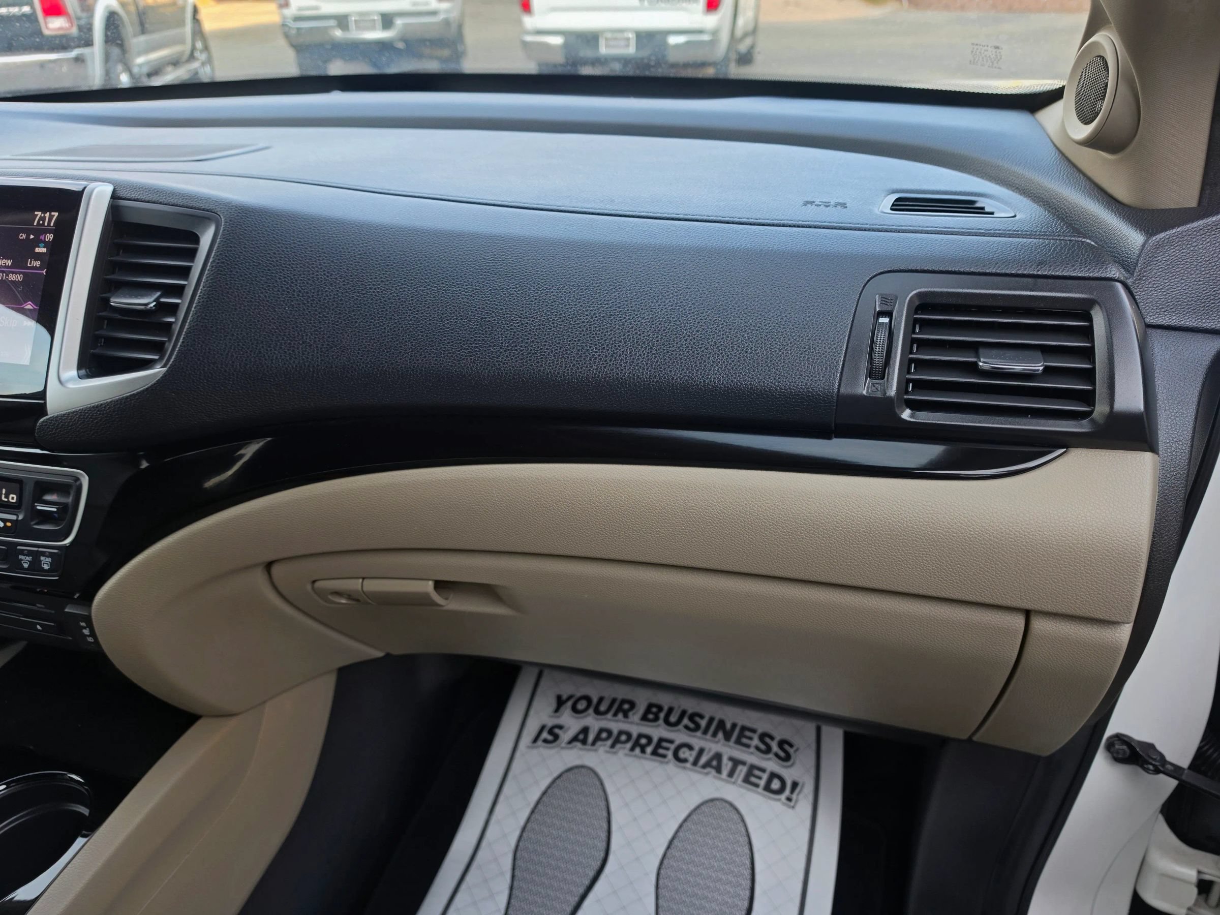 Used 2018 Honda Pilot Touring image 35