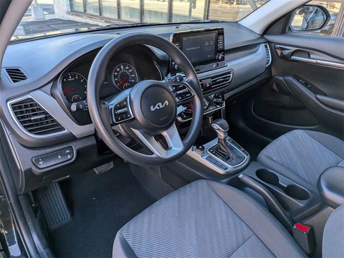 Certified 2023 Kia Seltos LX image 12