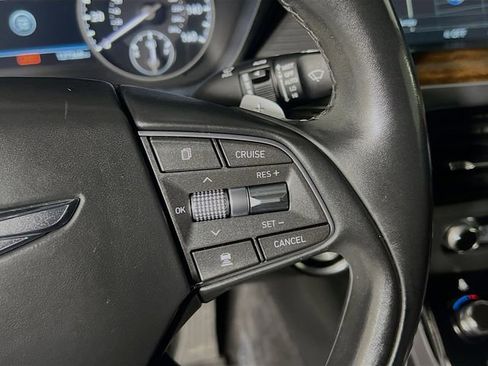 Used 2018 Genesis G90 5.0 Ultimate image 17