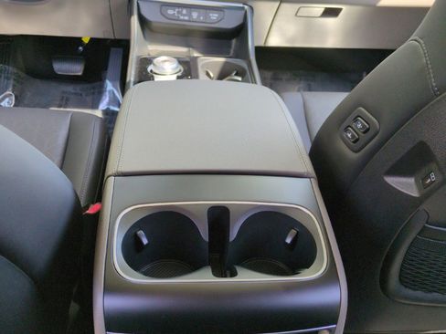 New 2026 Kia Carnival SX FWD image 32